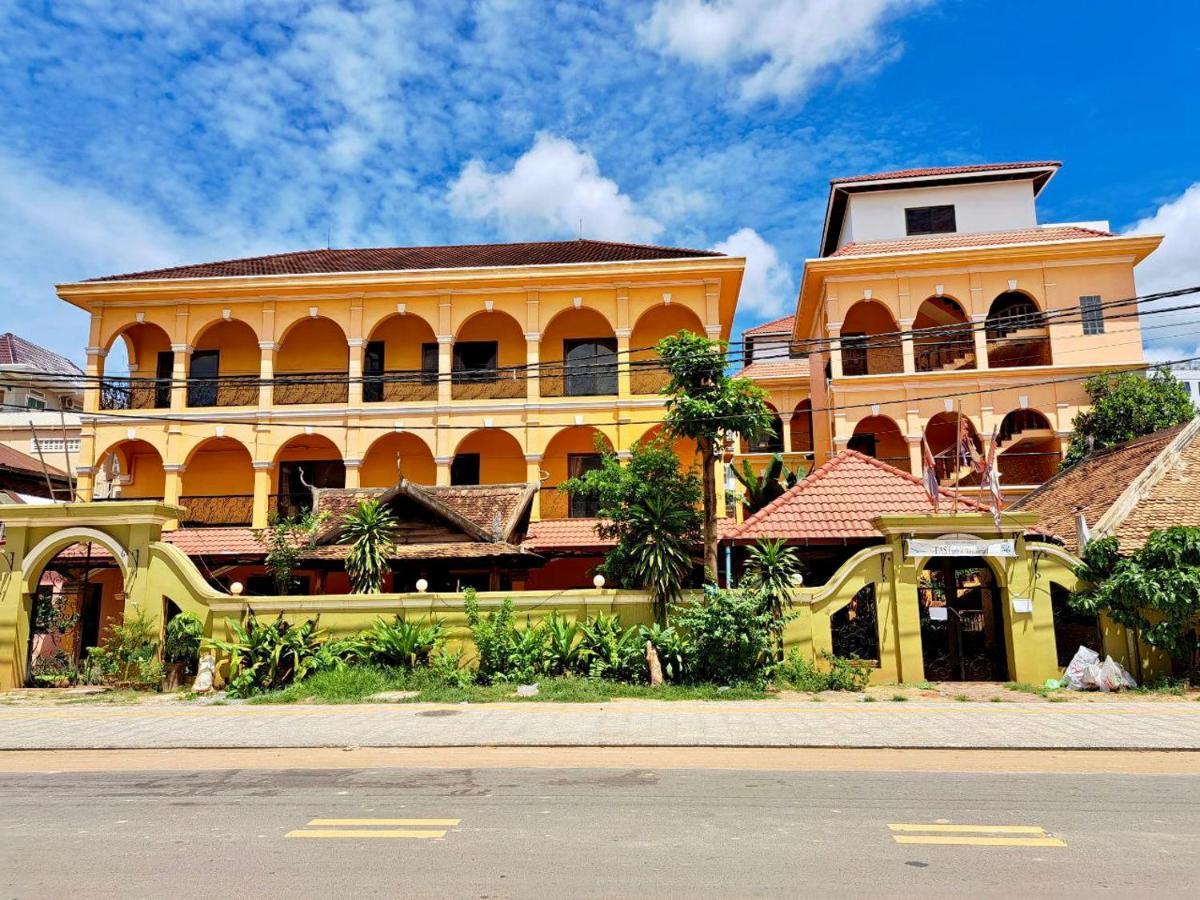 Den Hotel Totonou Siem Reap Exteriör bild