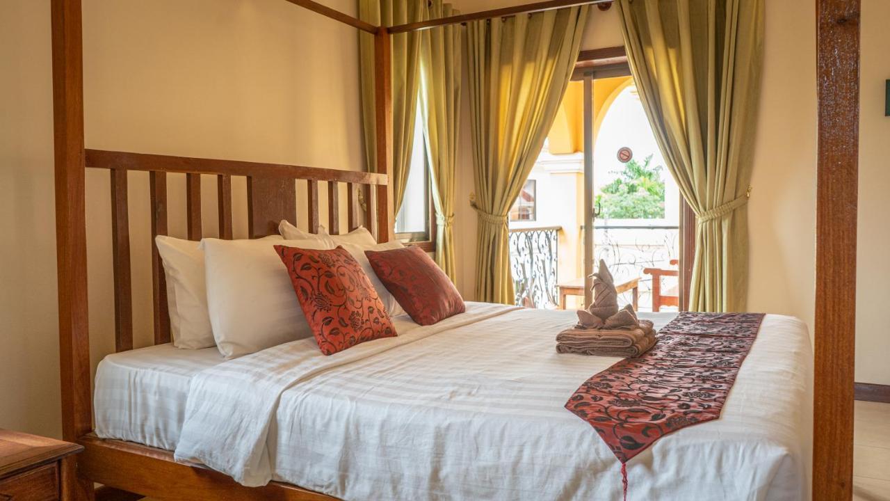 Den Hotel Totonou Siem Reap Exteriör bild